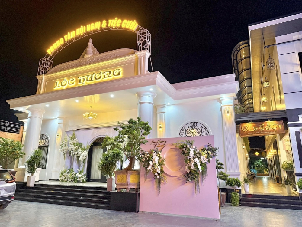 Giới thiệu đôi nét về nhà hàng